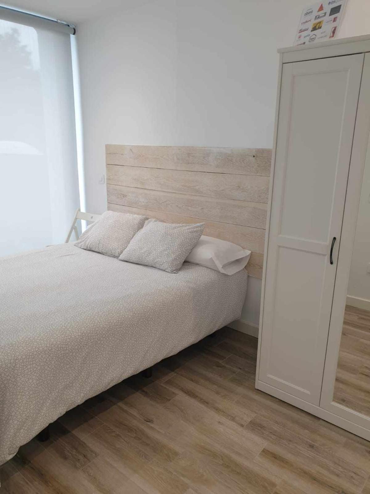 Apartamentos Turisticos El Balcon De Llavandes Коломбрес Стая снимка